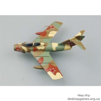Готовая модель истребителя МиГ-15 UTI"Red 54"