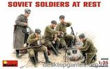 MA35028 Soviet gun crew at rest